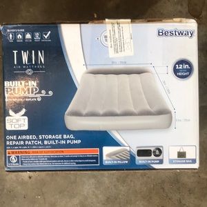 Twin air mattresses